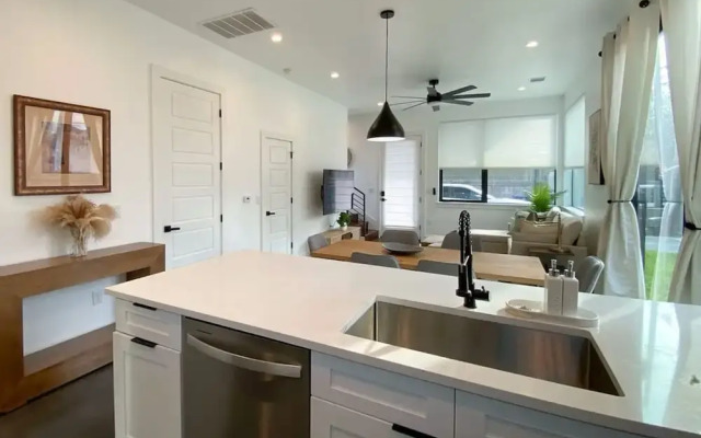 Modern Home Near the University of Texas