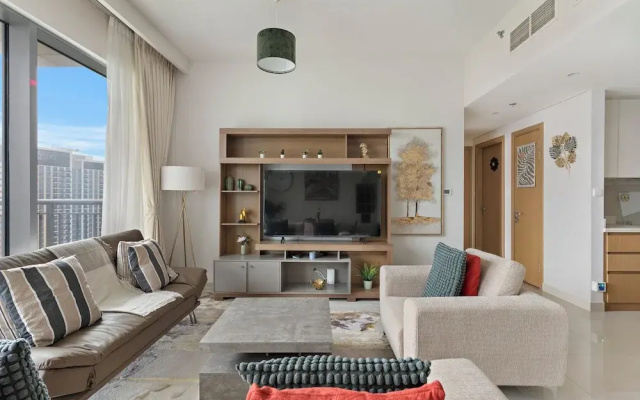 Elegant 1BR with Panoramic Views