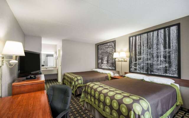 Super 8 by Wyndham Knoxville West/Farragut