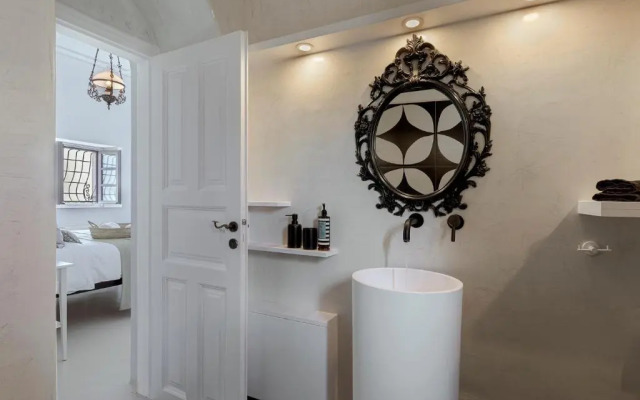 Coat of Arms Mansion