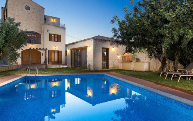 Saridakis Villa, a true mansion, By ThinkVilla