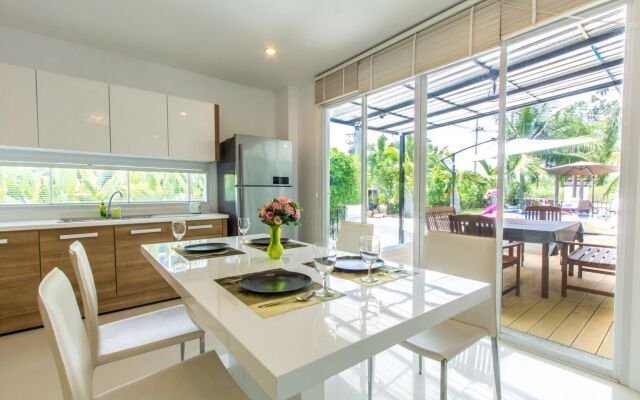 Happy-Home Pool Villa