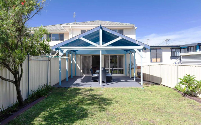 'Walk on Birubi', 1/40 Ocean Ave - Pet Friendly, WIFI, Boat Parking & Water Views — 4-star hotel in Anna Bay