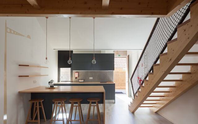 7 Gaia Roaster Apartments