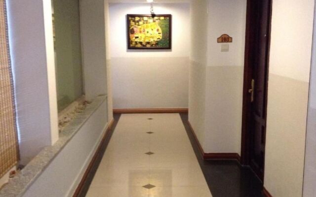 Golden Ant Hotel