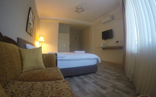 Puffin Suites & Rooms
