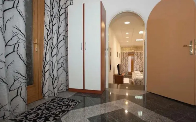 Apartment Azra