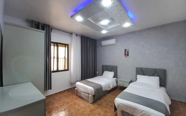 Al-Nujoom Hotel Suites