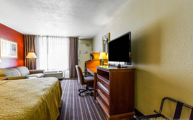 Motel 6 Opelika, AL