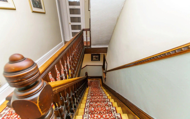 Elliott House Bed and Breakfast Toronto