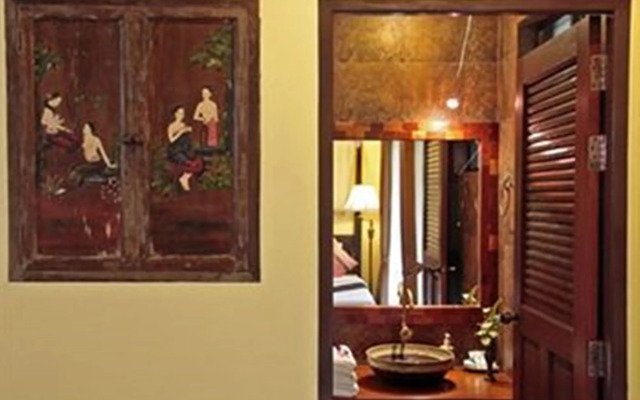 Coral Hotel Bangsaphan