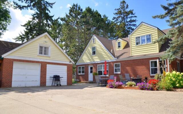 Riverside Point Resort