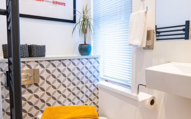 Plymouth Boutique Apartment