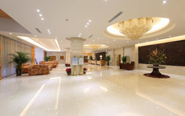 Aurum International Hotel