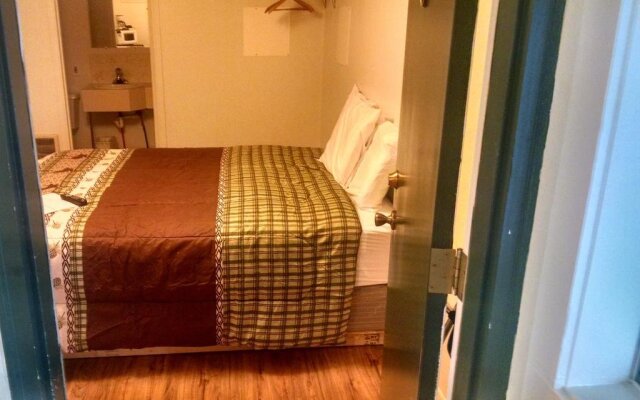 Newport Antler Motel