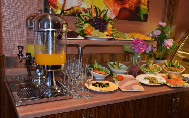 Clemence Hotel Suites