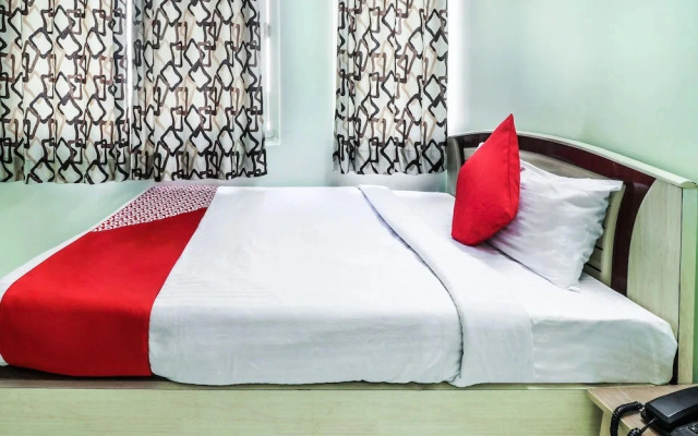 Om Hotel by OYO Rooms