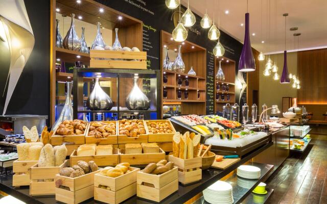 Hotel Novotel Suites Mall Avenue Dubai
