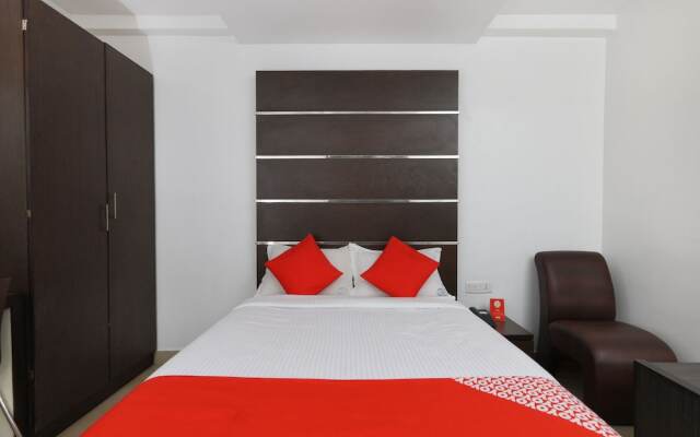 OYO 15714 Nachiappa Residency