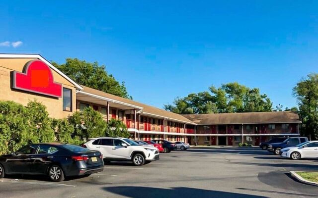 Red Carpet Inn Edison