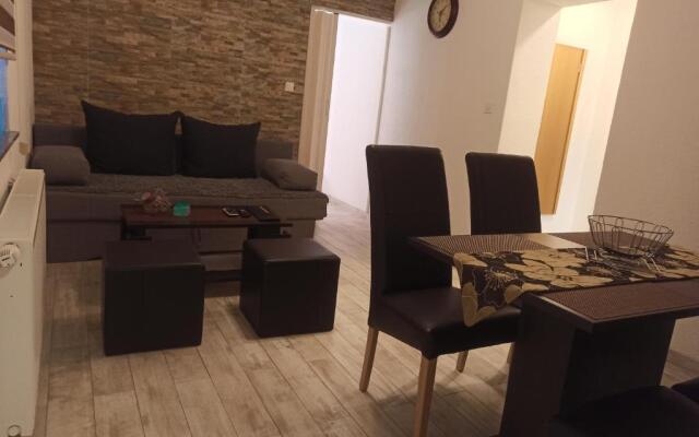 Studio Apartments Una