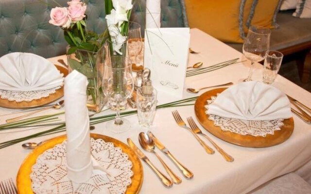 Lakeside Motor Lodge