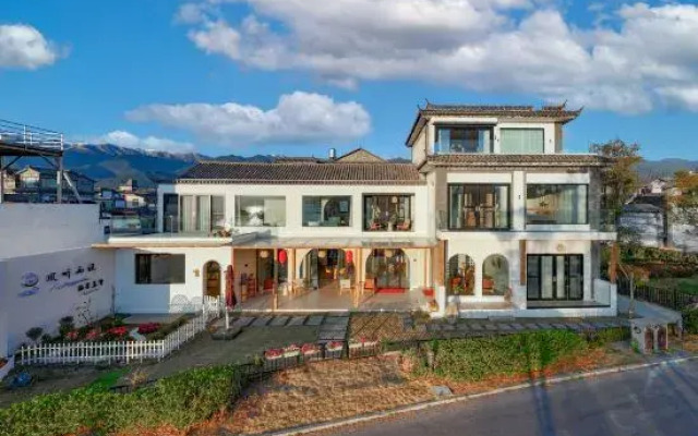 Wind and rain said sea view beauty villa