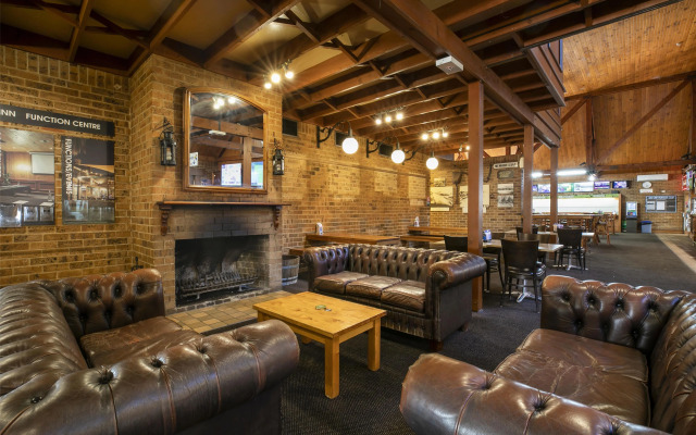 Nightcap at Macquarie Inn