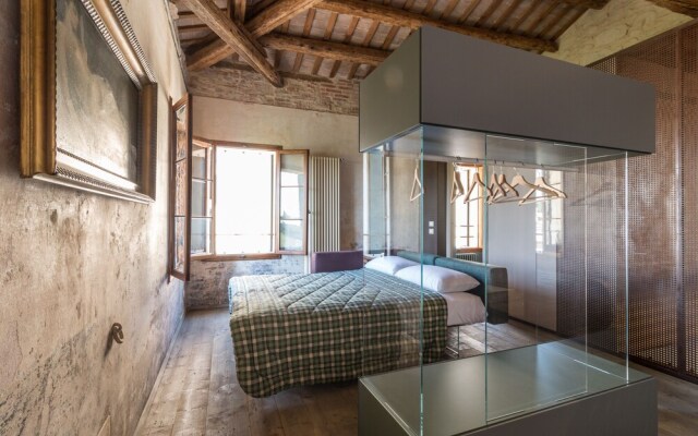 Exclusive House in Asolo Art and Design