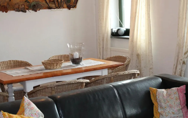 Geraeumige Wohnung in Dargun mit Pool