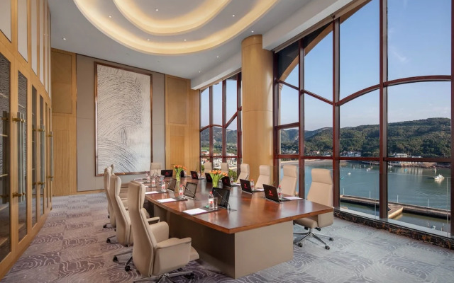 Crowne Plaza Zhoushan Seaview, an IHG Hotel