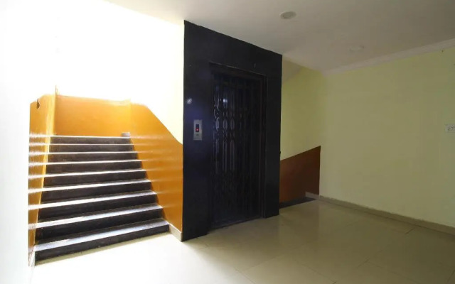 OYO 27664 Hotel Nawab's