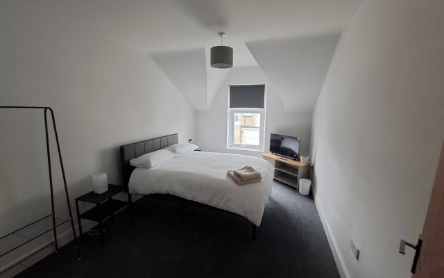 Luxurious 4-bed House With Sauna & Jacuzzi in Sunderland