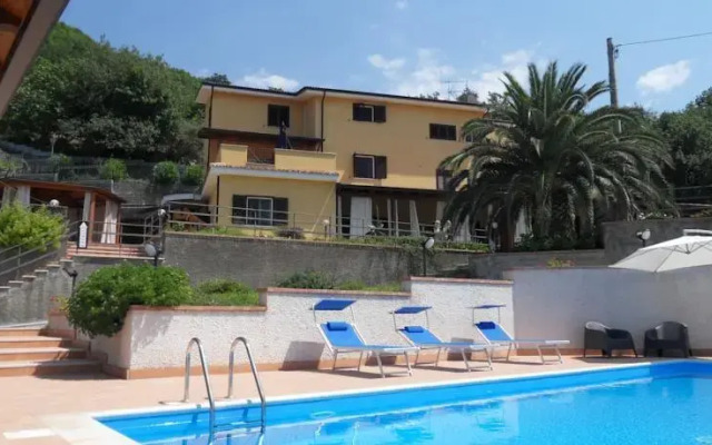 Casale Rondinella B&B
