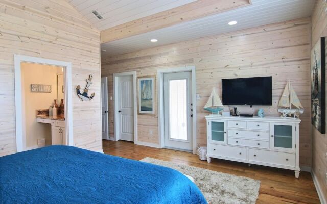 Kona Cove 8 by RedAwning