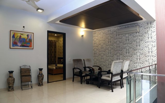 FabHotel Signature Cyber Park