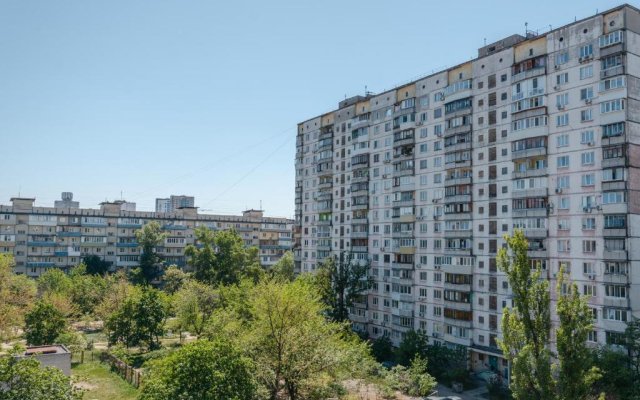 Apartment on 16A Obolonskyi Avenue