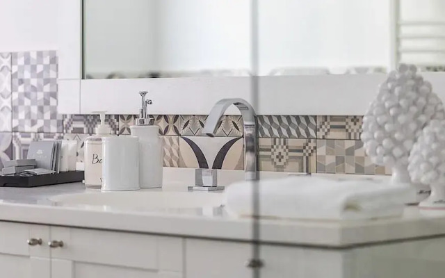 Sorrento Coast White Apartments 2