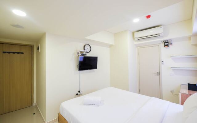 Comfy And Homey Studio Room At Meikarta Apartment