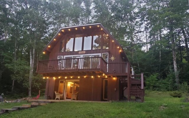 Pet-friendly Private Vacation Home in the White Mountains - Sh70c