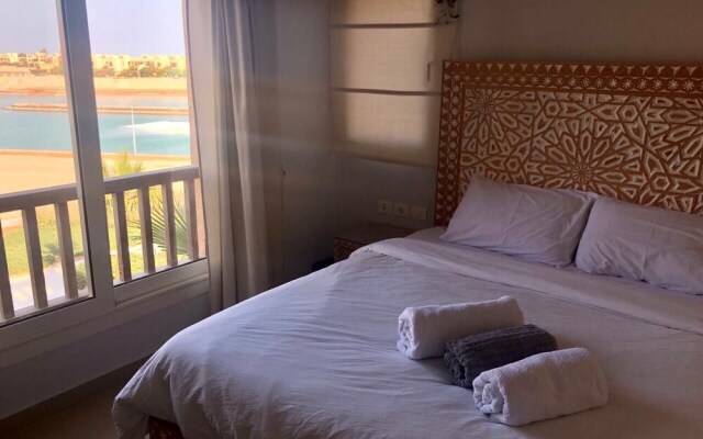 Spacious 2 BR at Water Side El Gouna