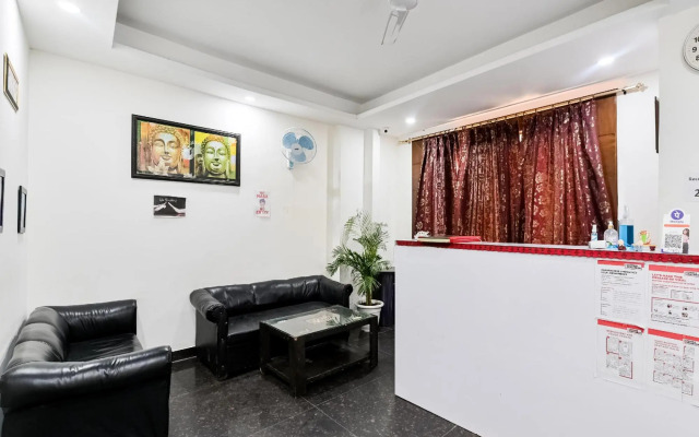 OYO 72294 White Rose Wallon Hotel