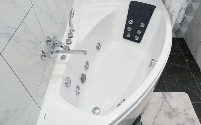 Home (Хоум) на улице Березина