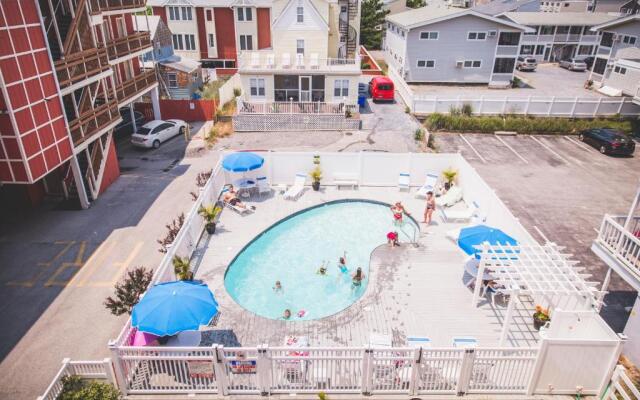 Surf Club Oceanfront Hotel