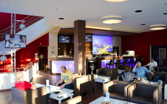 H24 Hoteltow