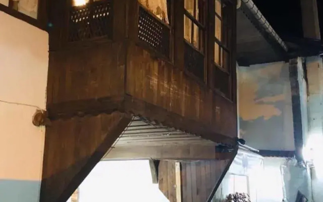 Yalvac Konaklari