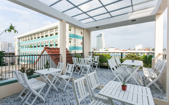 OYO 658 Euro Gold House And Coffee