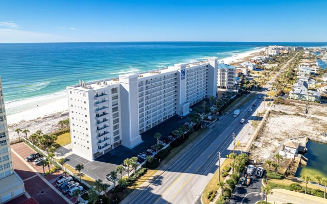 Oceania 405 3 Bedroom Condo by RedAwning