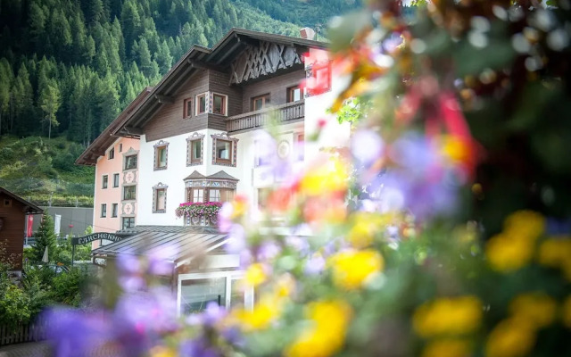 Lärchenhof - Premium Apartments & Zimmer
