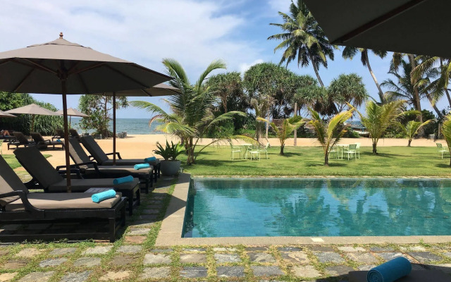 Calamansi Cove Villas